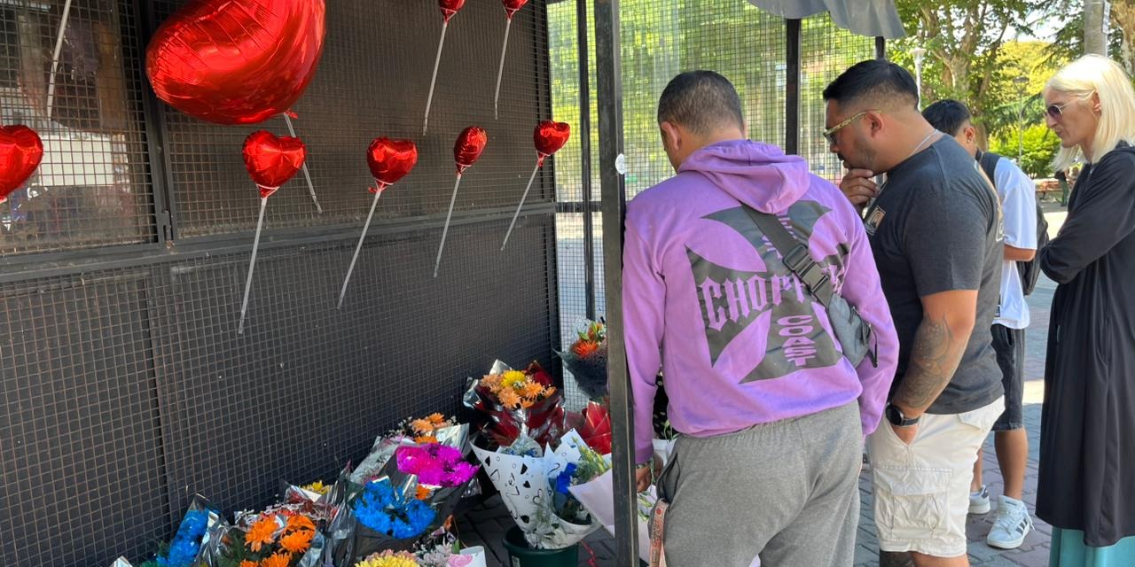 Flores, osos y chocolates, los regalos de San Valent�n